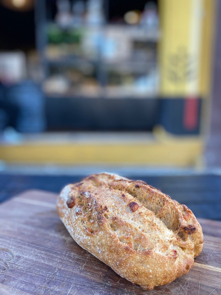 Pão de Cerveja com Queijo Canastra - 400 g
